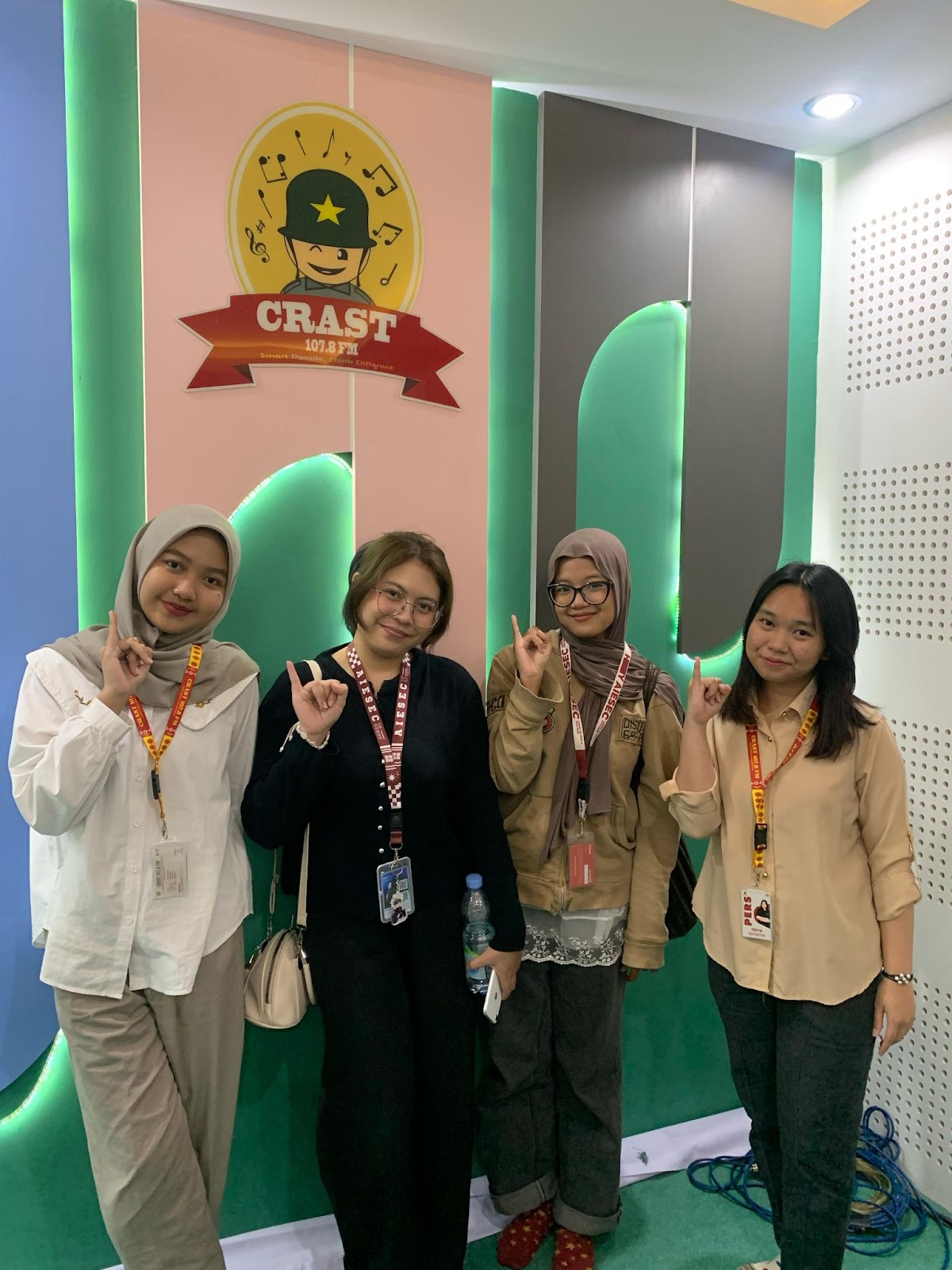 Volunteer Vibes! Edisi Siaran Crast 107,8 FM x AIESEC in UPNVY